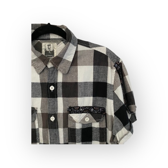 new LF Furst of a Kind  Sequin Embellish Plaid Flannel Shirt Shacket  Academia - Picture 3 of 16